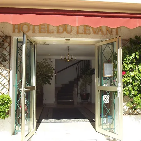 Du Levant 3* Антиб