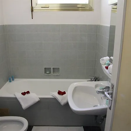 Du Levant 3* Антиб