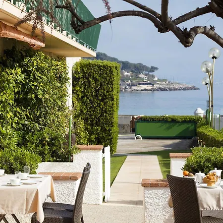 Du Levant Antibes
